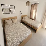 Apartmán Pine Point With Terrace, Shared Pool, Tennis Court *