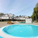 Pine Point With Terrace, Shared Pool, Tennis Court * Pobierowo