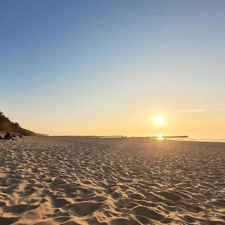 Pine Point With Terrace, Shared Pool, Tennis Court Apartman Pobierowo