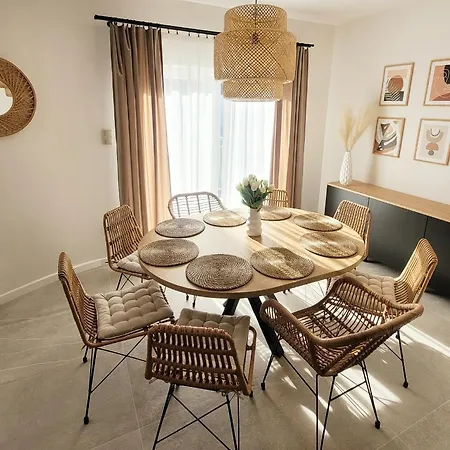 Pine Point With Terrace, Shared Pool, Tennis Court *