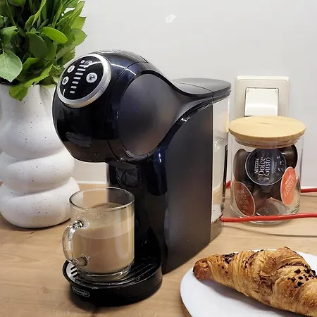 Pine Point With Terrace, Shared Pool, Tennis Court Lejlighed