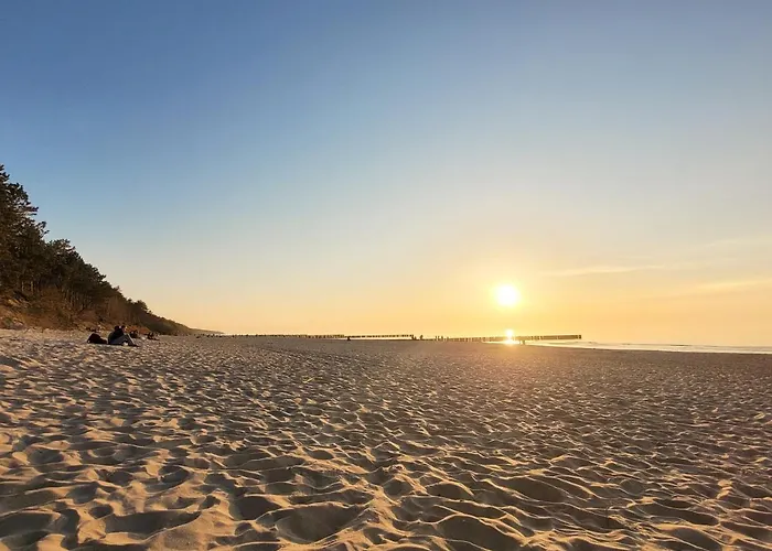 Pine Point With Terrace, Shared Pool, Tennis Court Daire Pobierowo