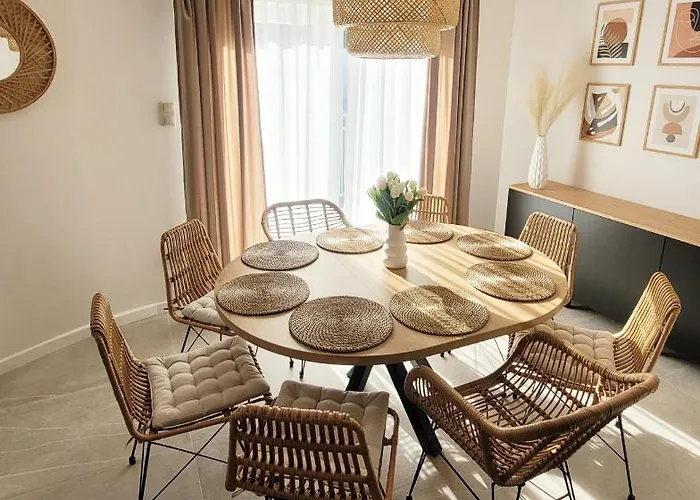 Pine Point With Terrace, Shared Pool, Tennis Court *