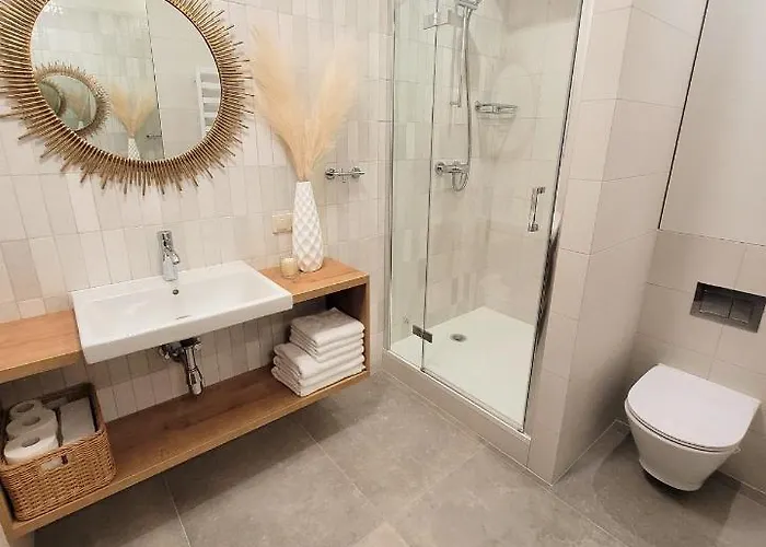 Daire Pine Point With Terrace, Shared Pool, Tennis Court